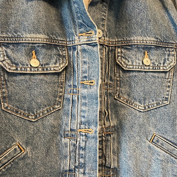 Old Navy Jean Jacket - Picture 4 of 6